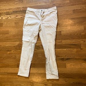 Universal Thread White jeans